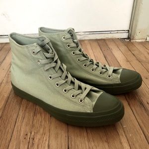 Men’s sz 11 sage converse *new without box*